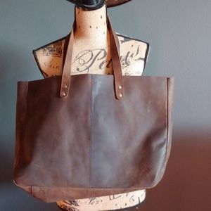 Xtra large leather bag